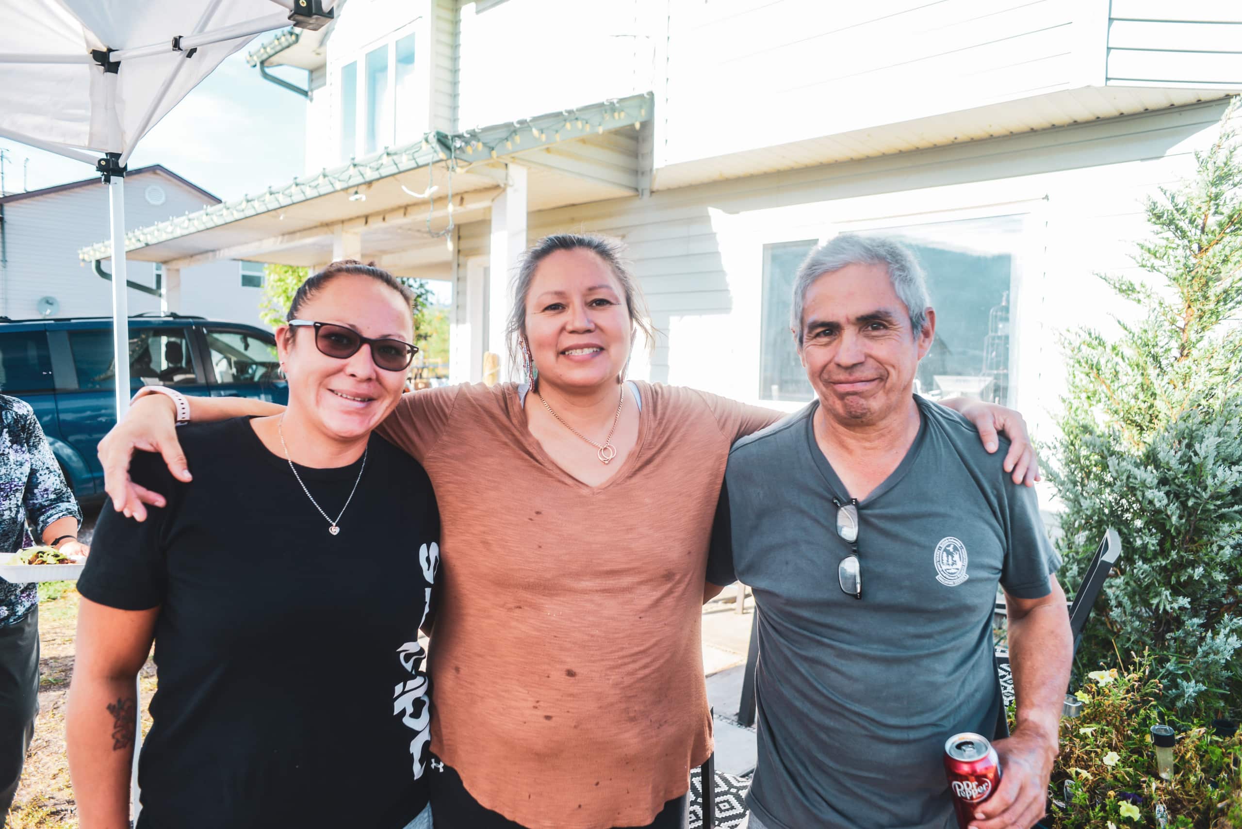 Feasting after the fire — Okanagan couple welcomes evacuees home with tacos and ribs