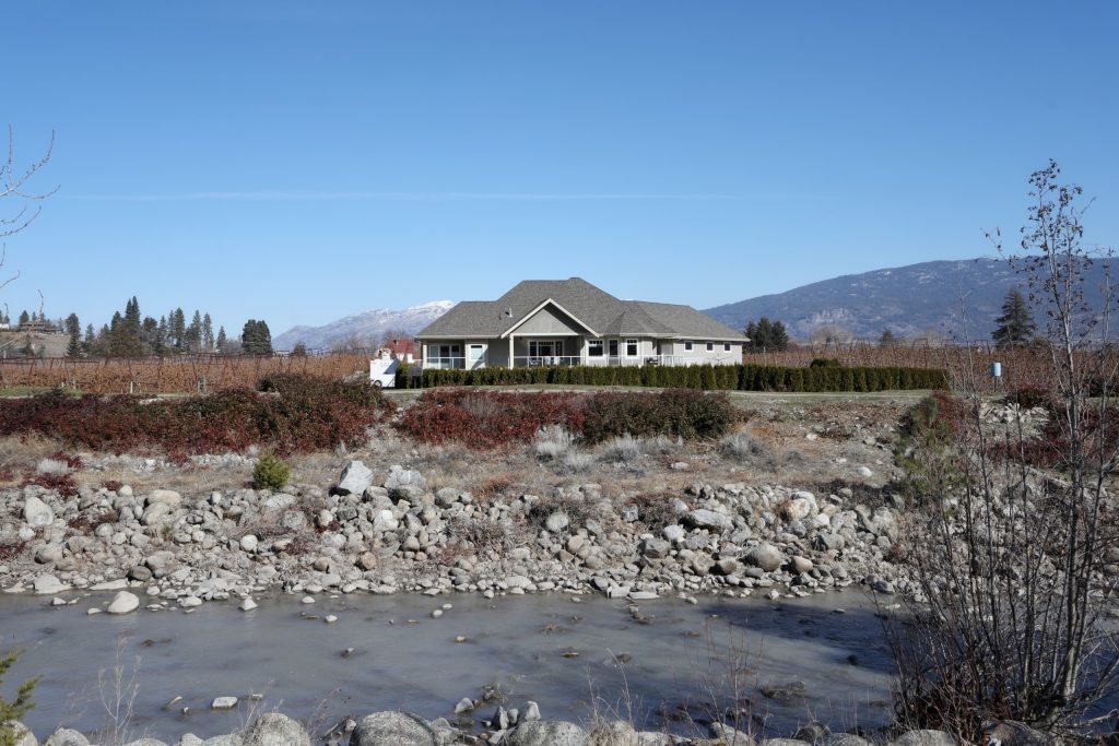 A property near the banks of nluxʷluxʷɬcwix (Trout Creek) in the district of “Summerland” in syilx homelands on March 22. Photo by Aaron Hemens