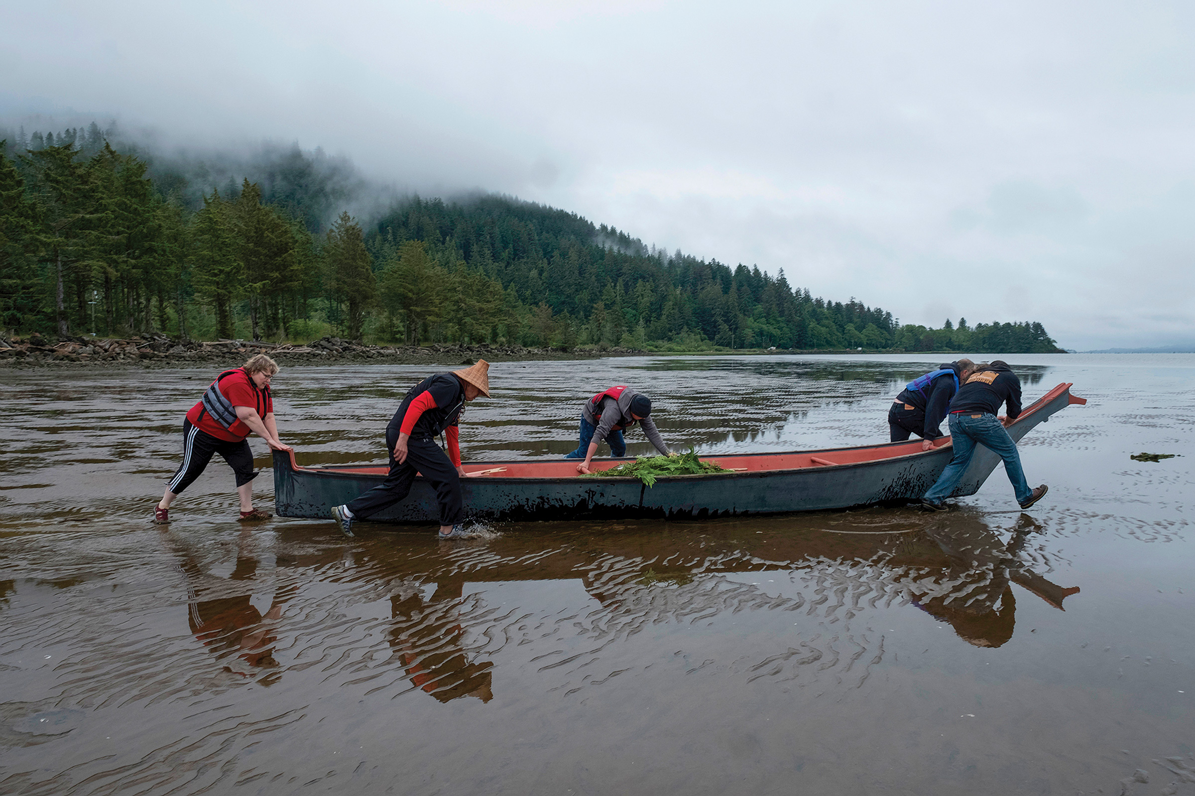 A river robbed of sediment: Columbia River dredging harms Indigenous and aquatic communities